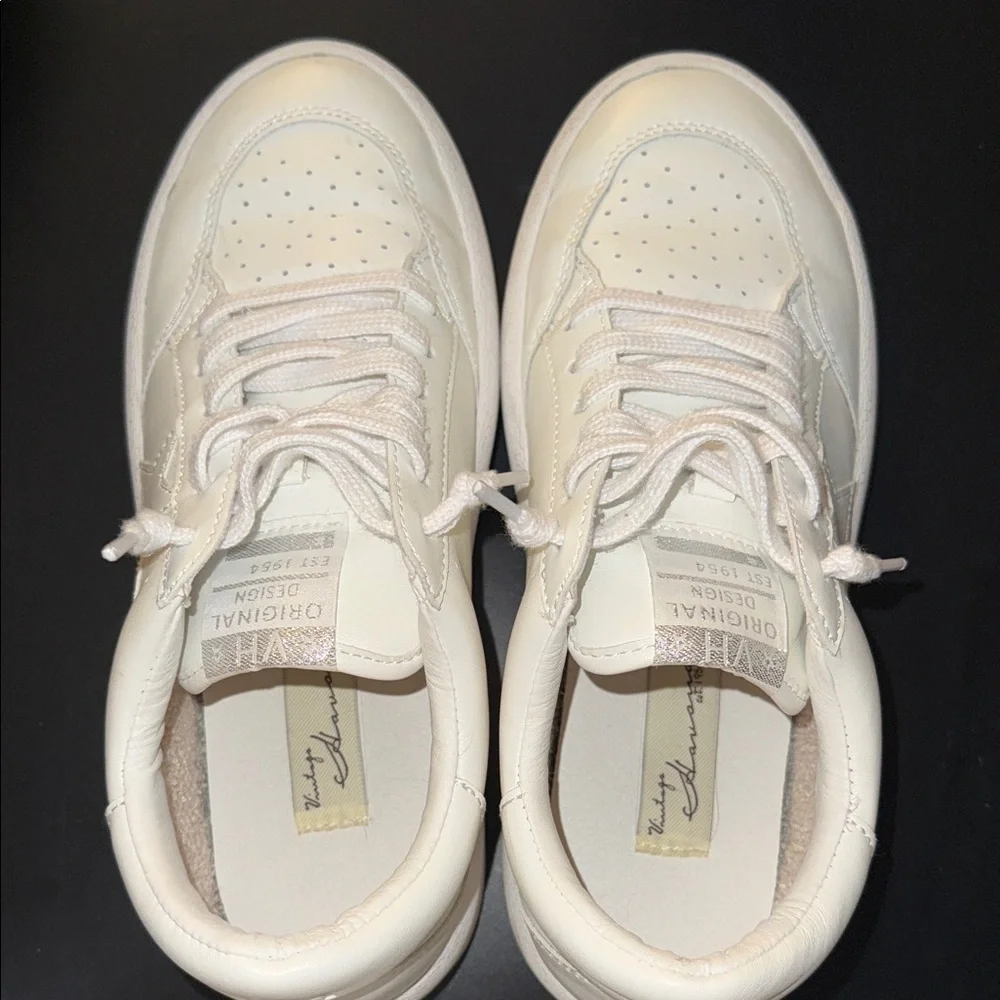Vintage Havana Cream Leather Sneakers - Picture 8 of 9